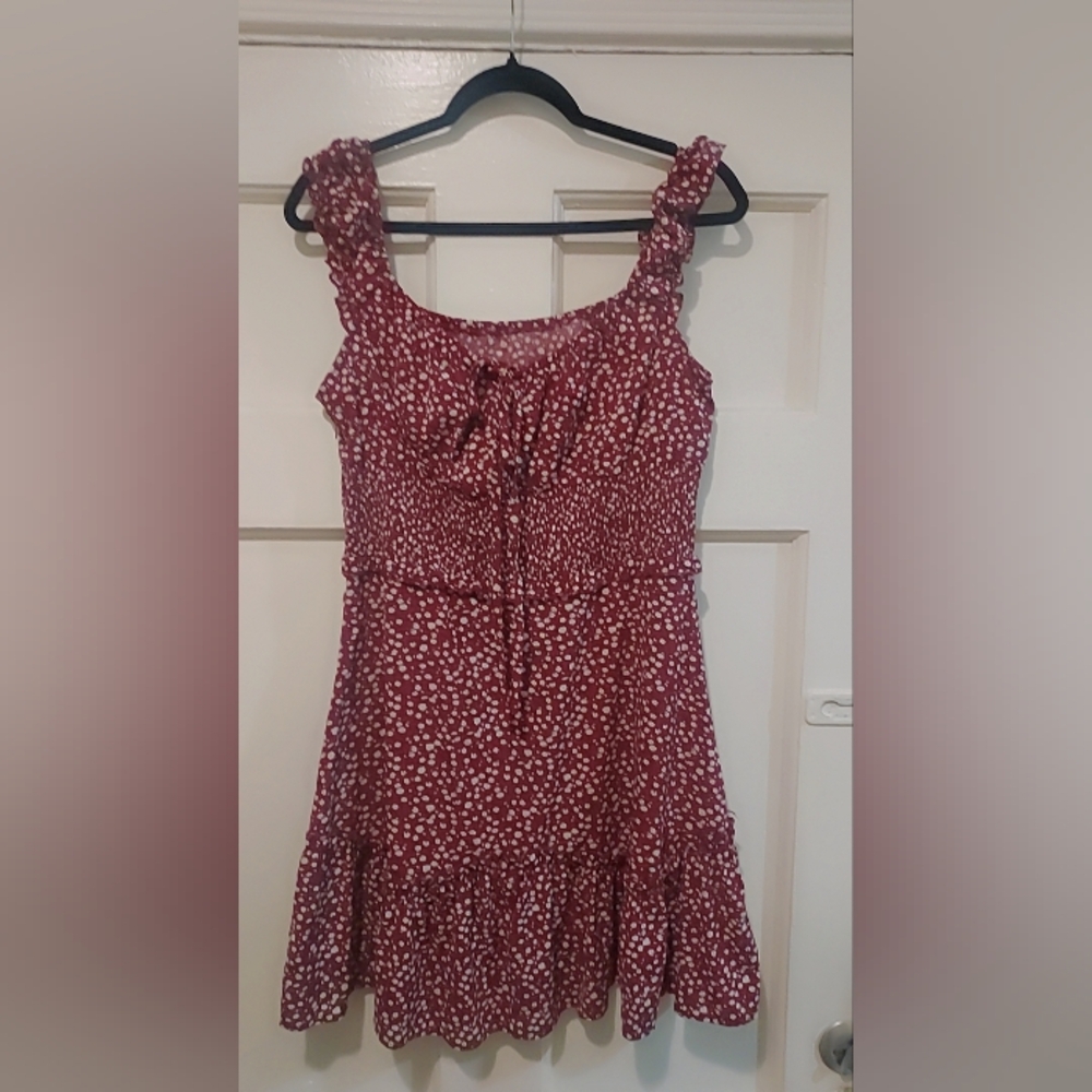 Never worn beautiful women's short dress